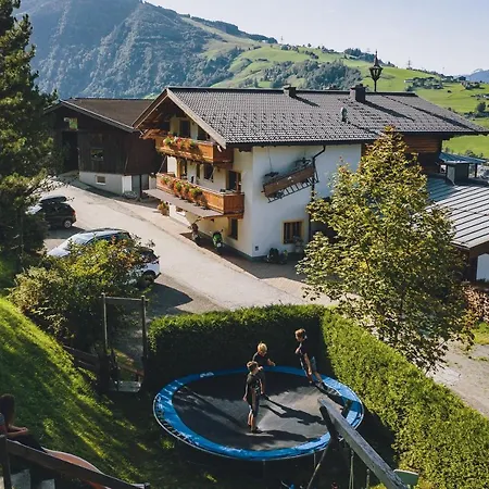 Panorama Guggenbichl: Alpine Views & Access Apartment *
