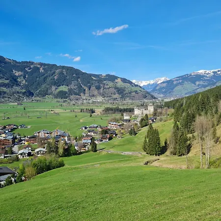 Panorama Guggenbichl: Alpine Views & Access Apartment Kaprun