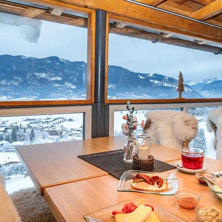 Panorama Guggenbichl: Alpine Views & Access Apartment Kaprun