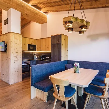 Apartment Panorama Guggenbichl: Alpine Views & Access Kaprun
